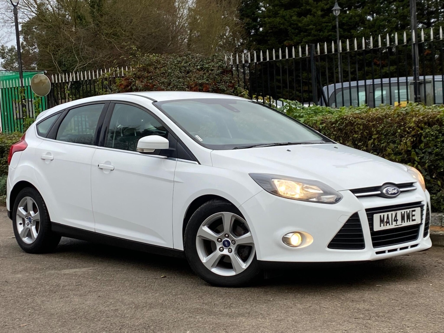Used Ford Focus 2014 for sale - 76865865: Photo 2
