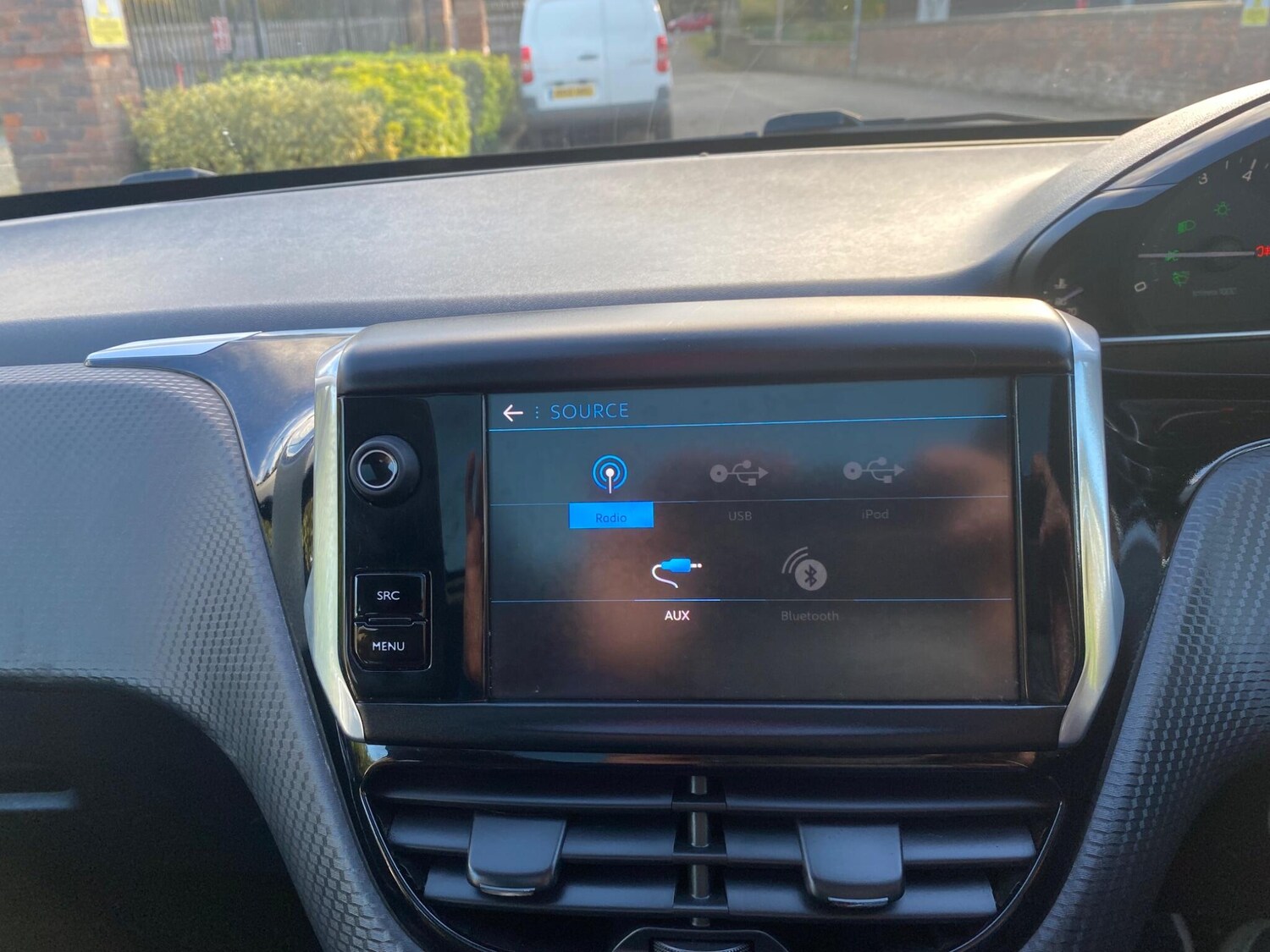 Used Peugeot 2008 2018 for sale - 76122859: Photo 39