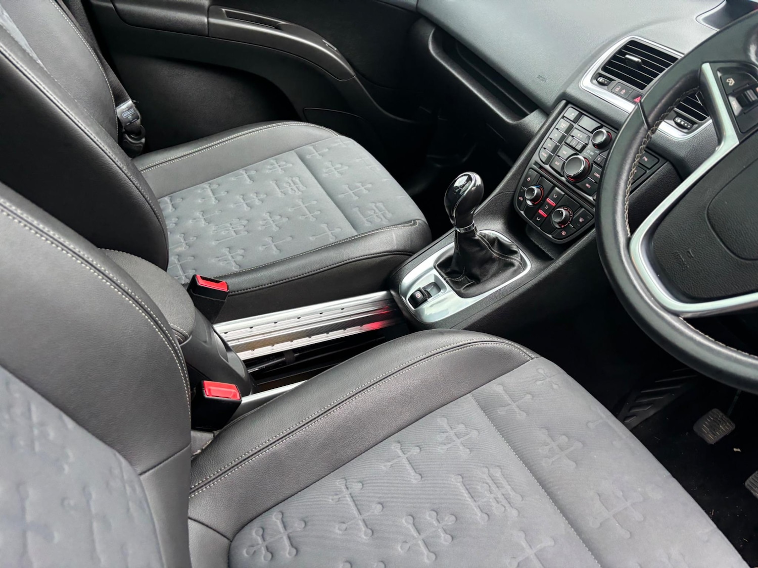 Used Vauxhall Meriva 2013 for sale - 76282917: Photo 61