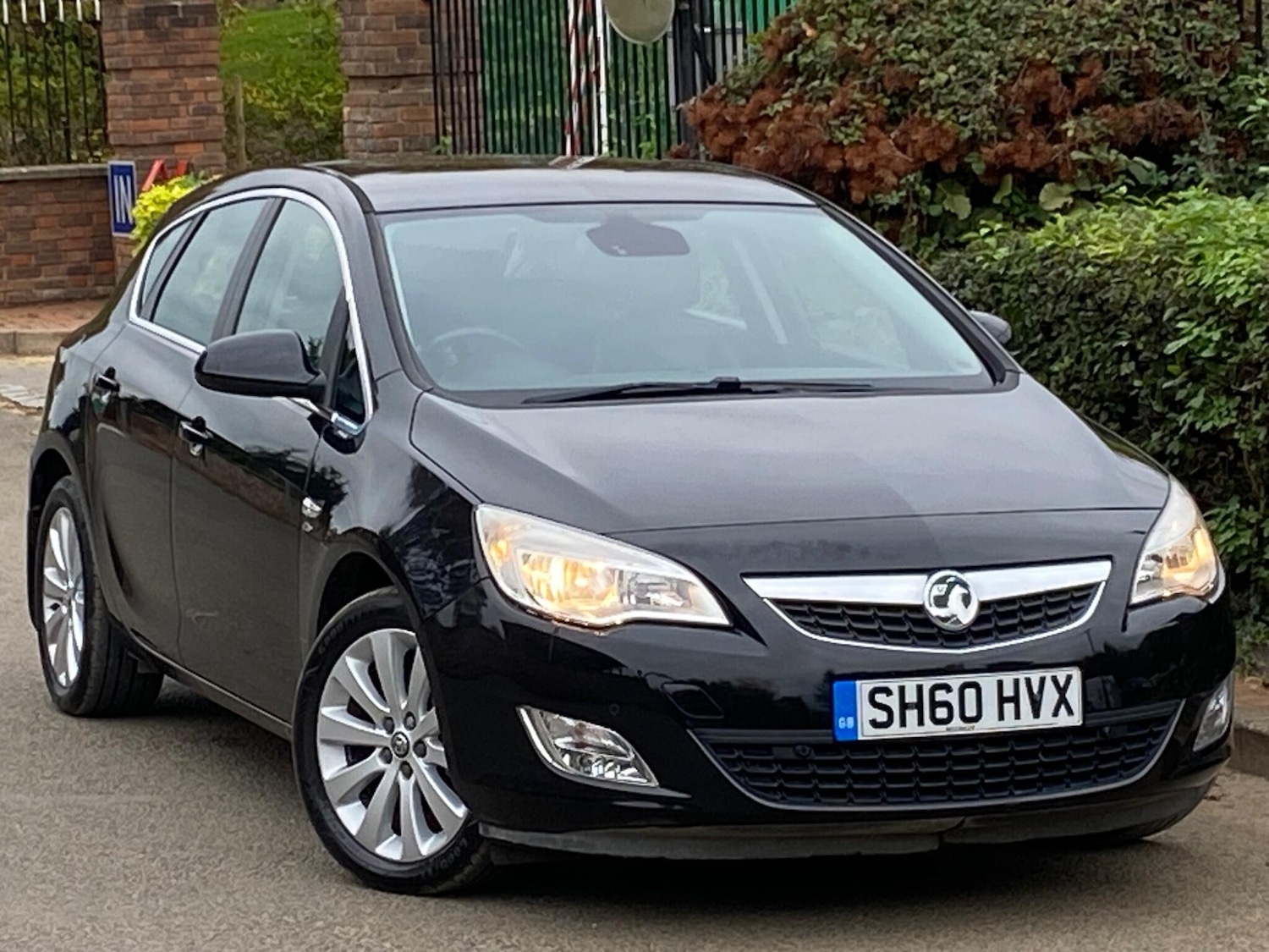 Used Vauxhall Astra 2010 for sale - 76307424: Photo 11