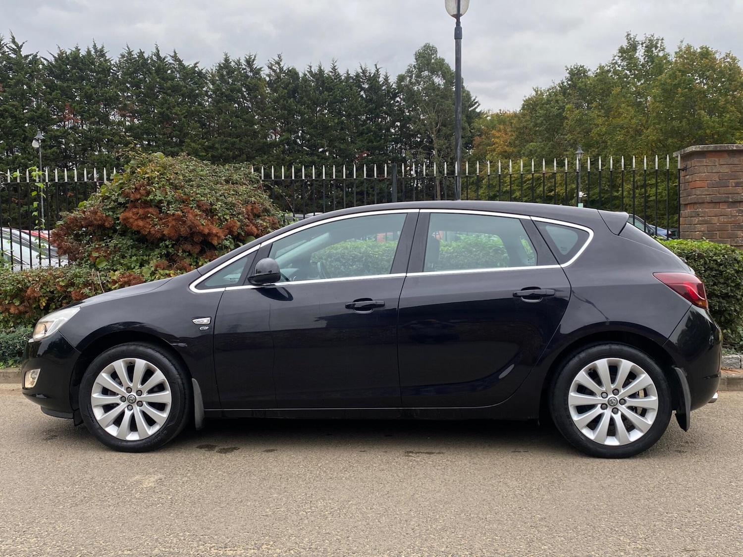 Used Vauxhall Astra 2010 for sale - 76307424: Photo 12