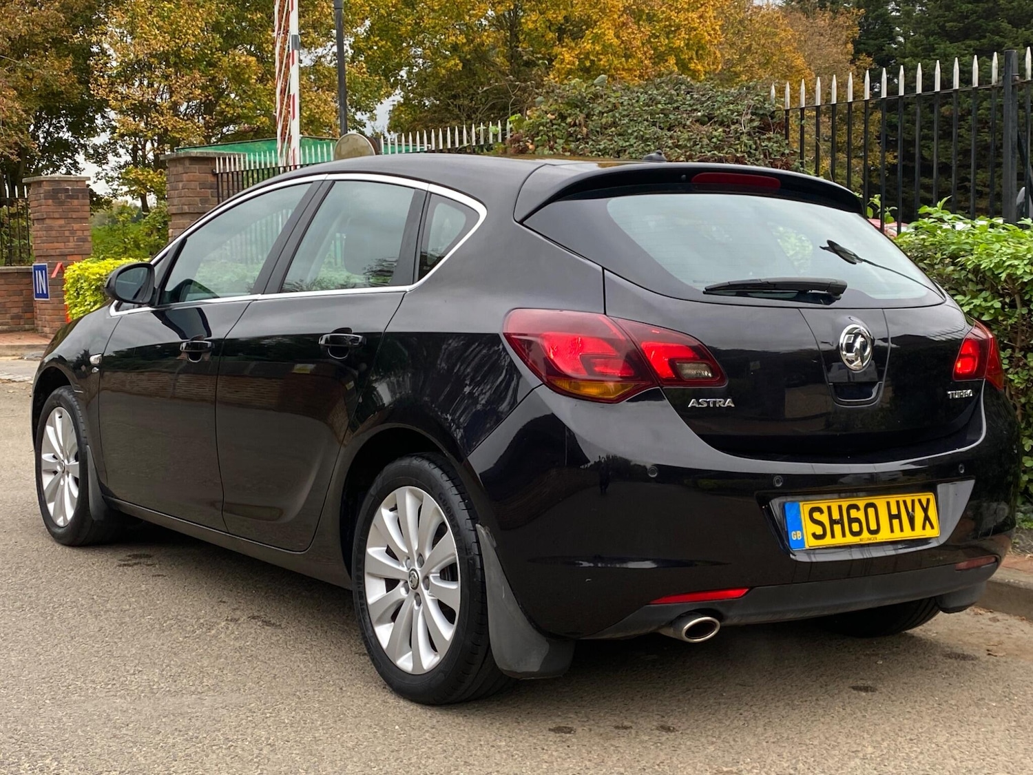 Used Vauxhall Astra 2010 for sale - 76307424: Photo 17