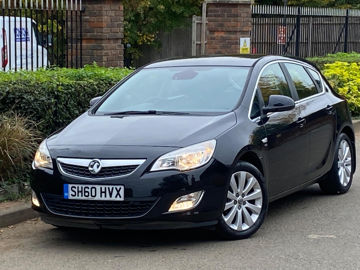 Used Vauxhall Astra 2010 for sale - 76307424: Photo 21