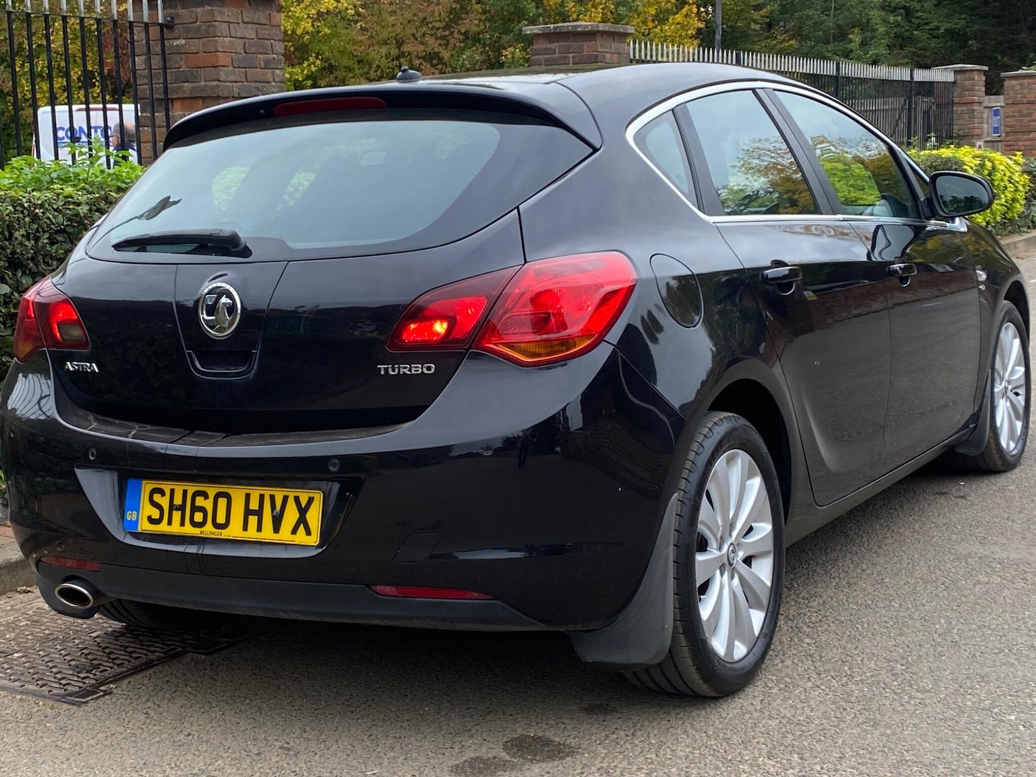 Used Vauxhall Astra 2010 for sale - 76307424: Photo 22