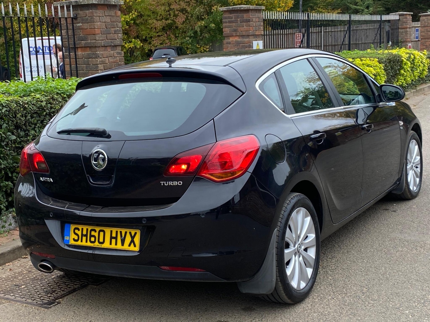 Used Vauxhall Astra 2010 for sale - 76307424: Photo 24