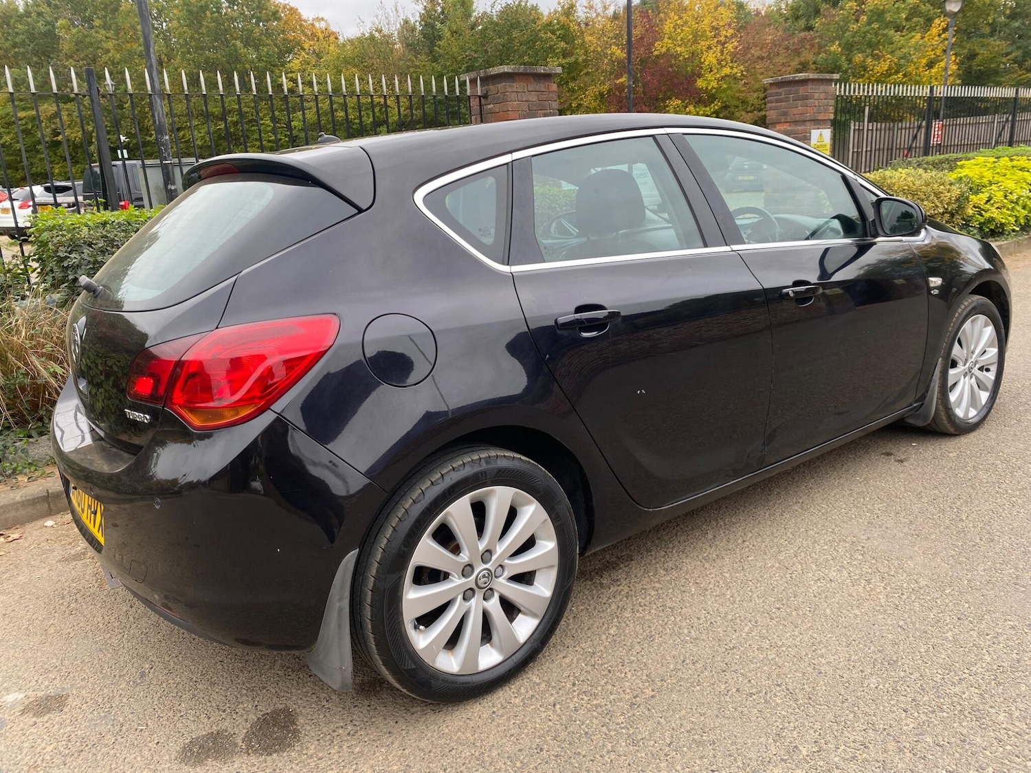 Used Vauxhall Astra 2010 for sale - 76307424: Photo 4