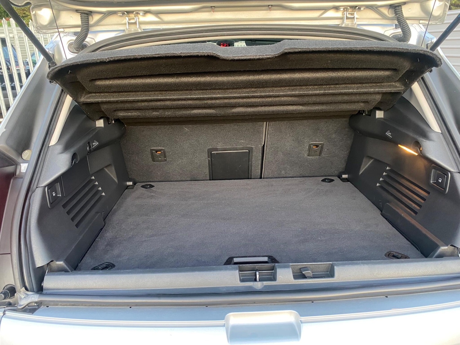 Used Peugeot 3008 2016 for sale - 76122774: Photo 32