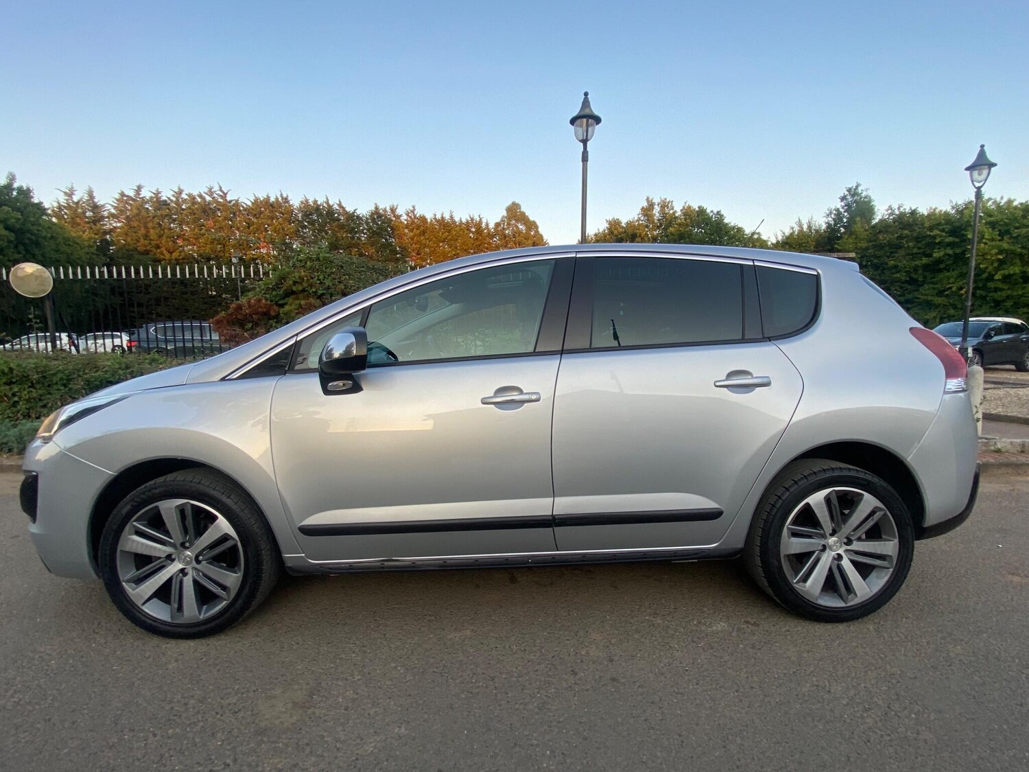 Used Peugeot 3008 2016 for sale - 76122774: Photo 4