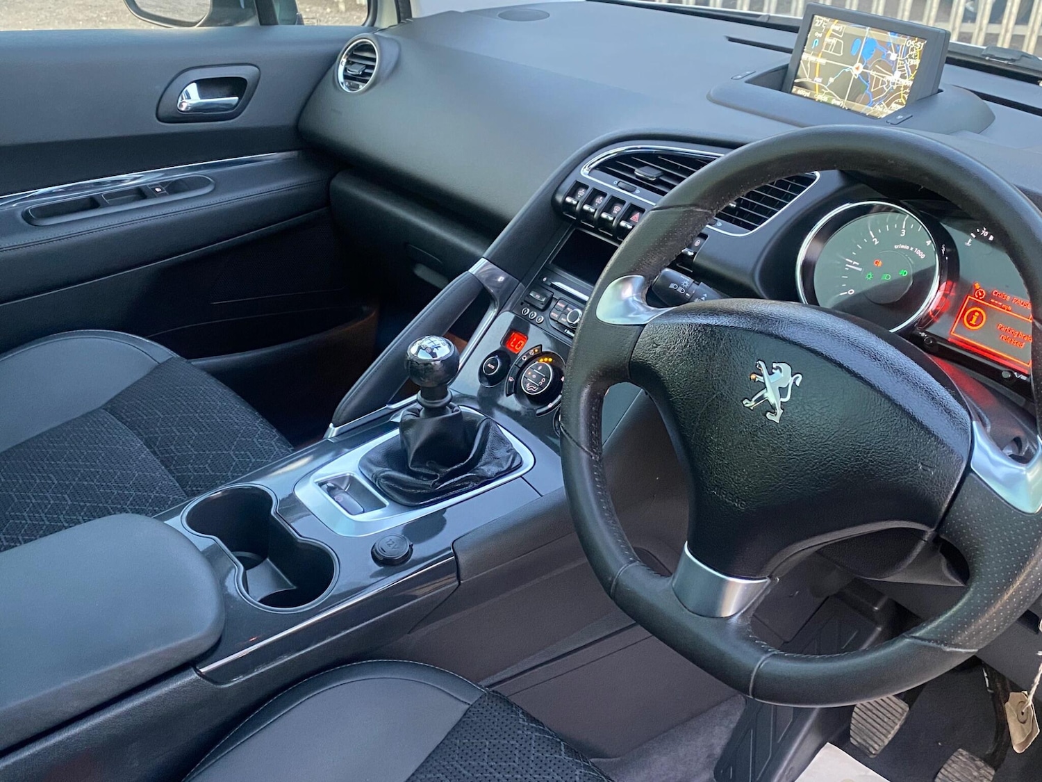 Used Peugeot 3008 2016 for sale - 76122774: Photo 42