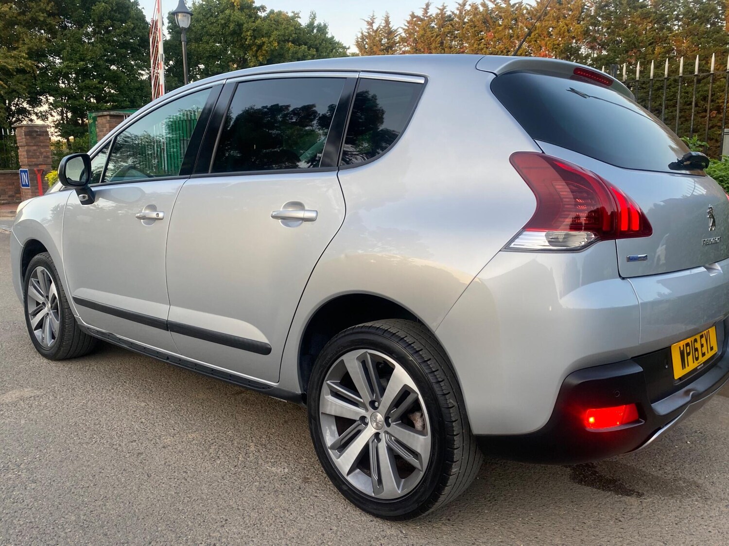 Used Peugeot 3008 2016 for sale - 76122774: Photo 5