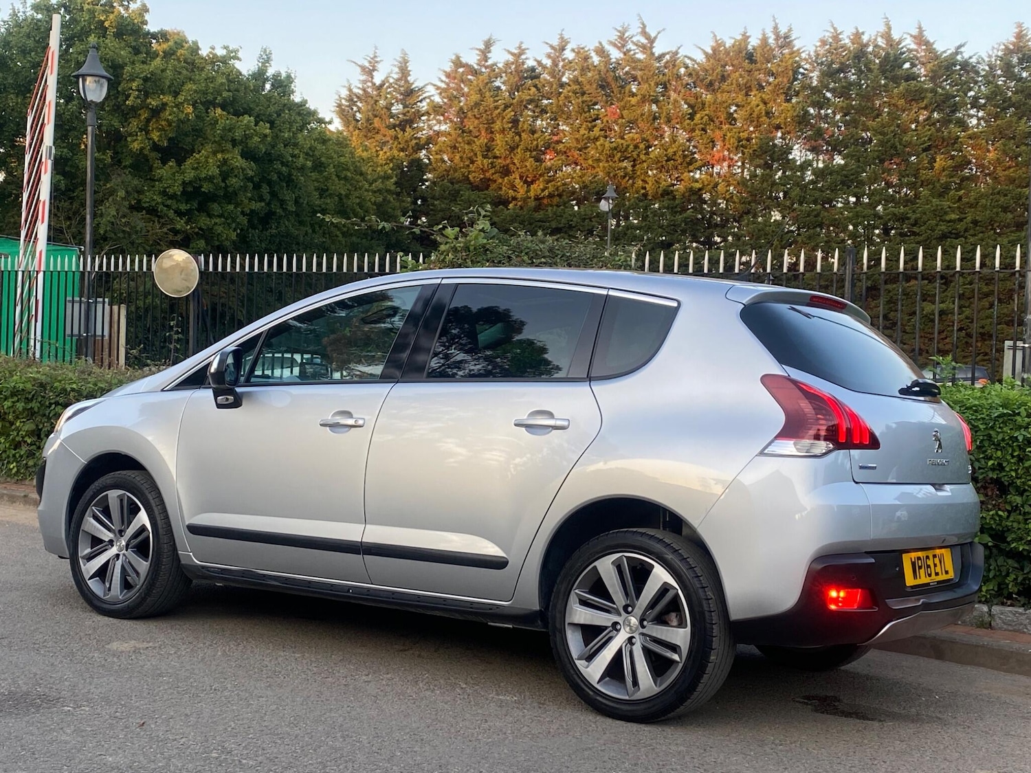 Used Peugeot 3008 2016 for sale - 76122774: Photo 6