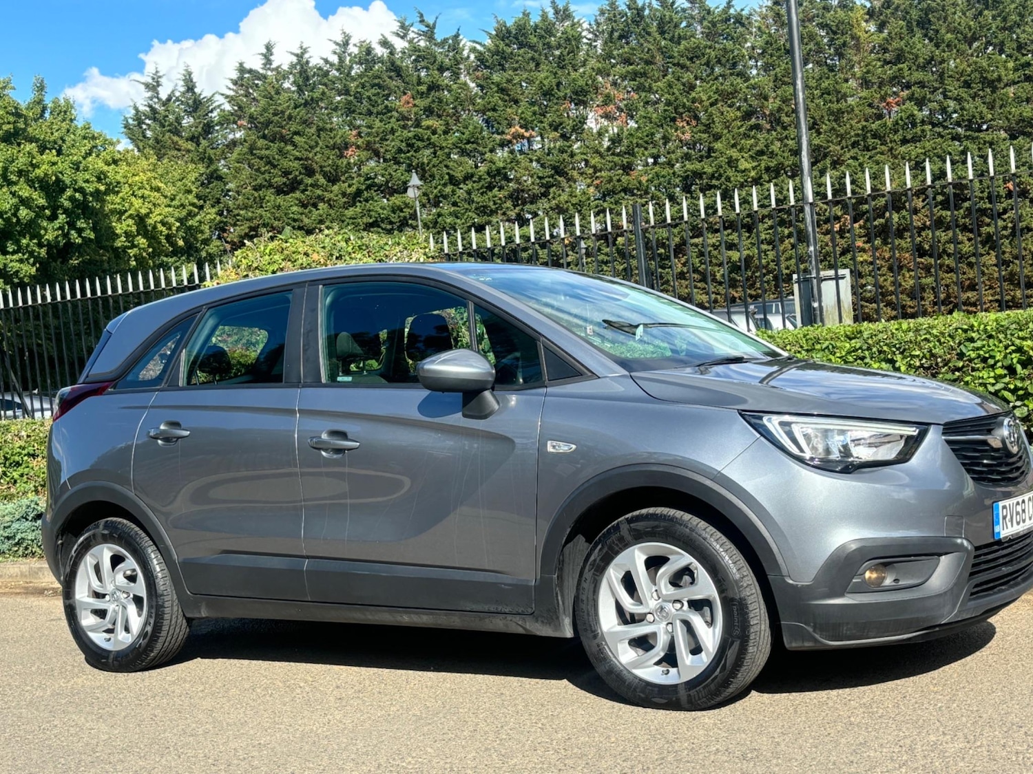 Used Vauxhall Crossland X 2018 for sale - 76121629: Photo 2