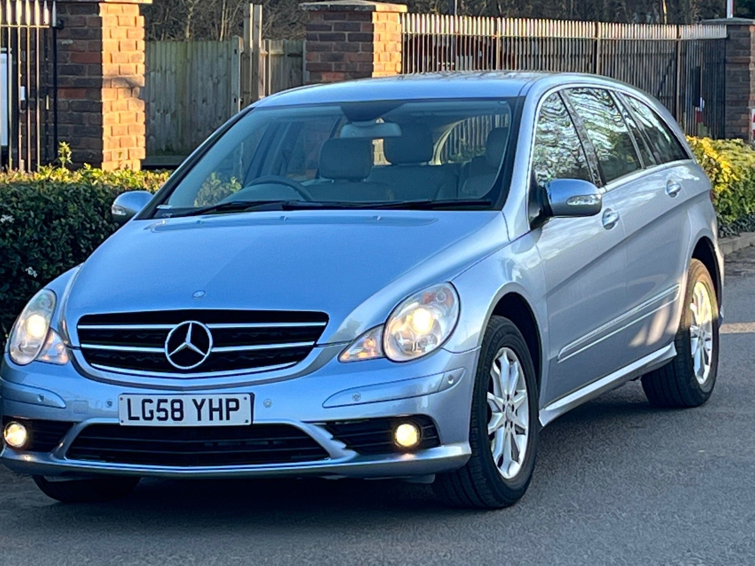 Used Mercedes-Benz R-Class 2008 for sale - 76123109: Photo 1