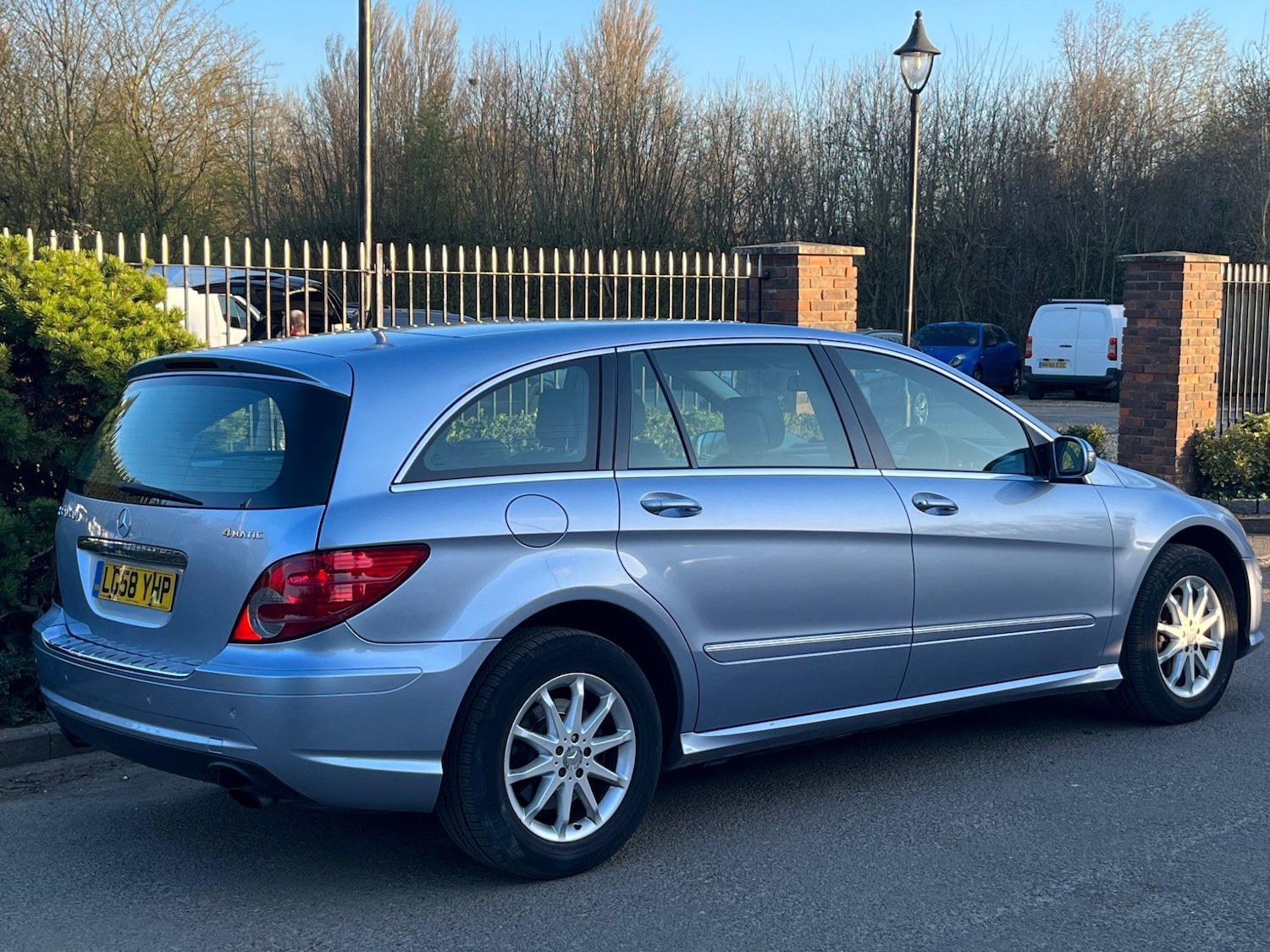 Used Mercedes-Benz R-Class 2008 for sale - 76123109: Photo 11