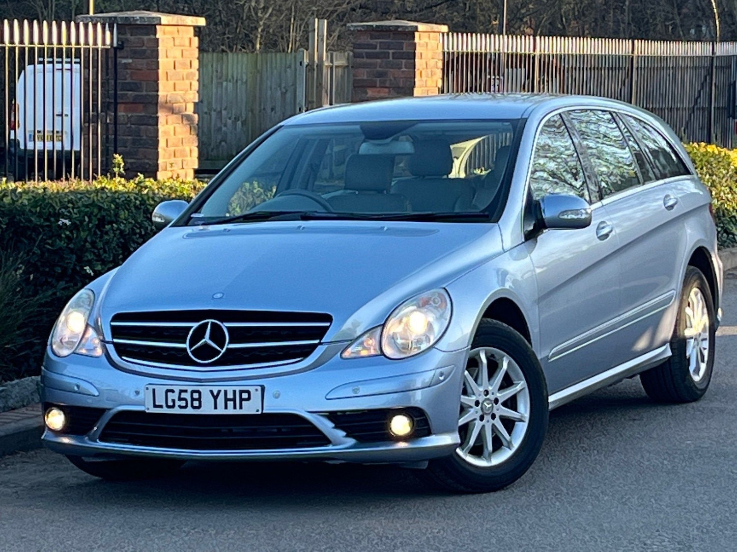 Used Mercedes-Benz R-Class 2008 for sale - 76123109: Photo 15