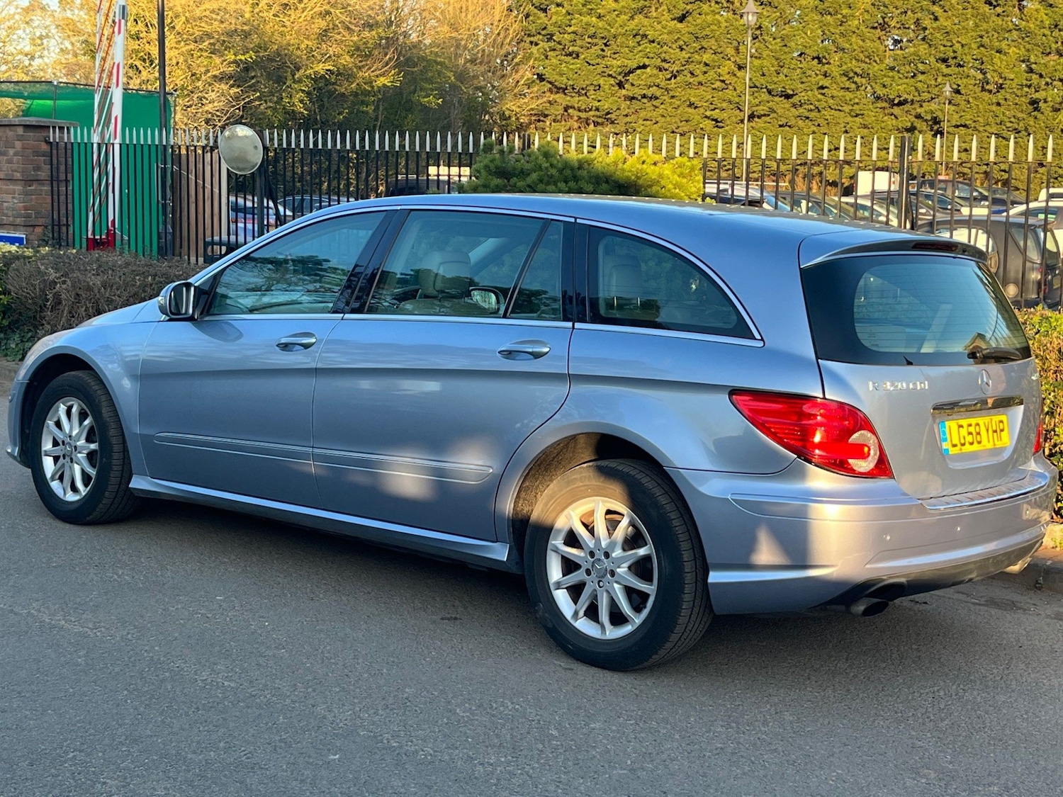 Used Mercedes-Benz R-Class 2008 for sale - 76123109: Photo 22