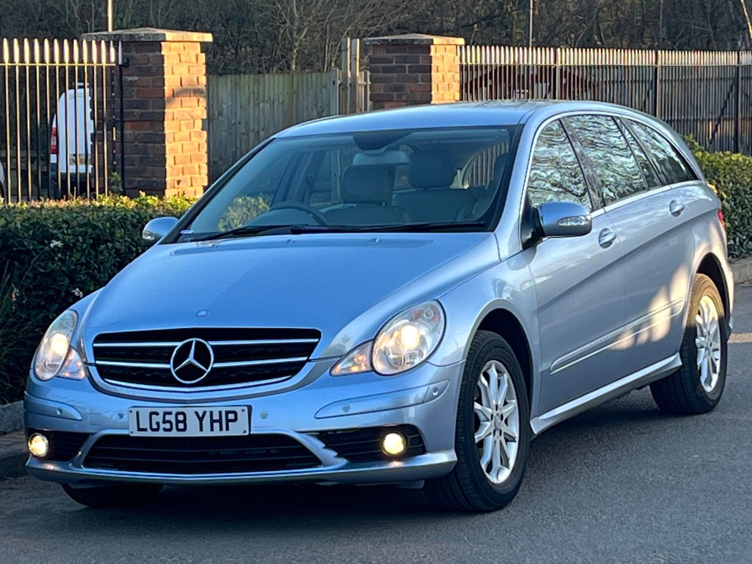 Used Mercedes-Benz R-Class 2008 for sale - 76123109: Photo 32