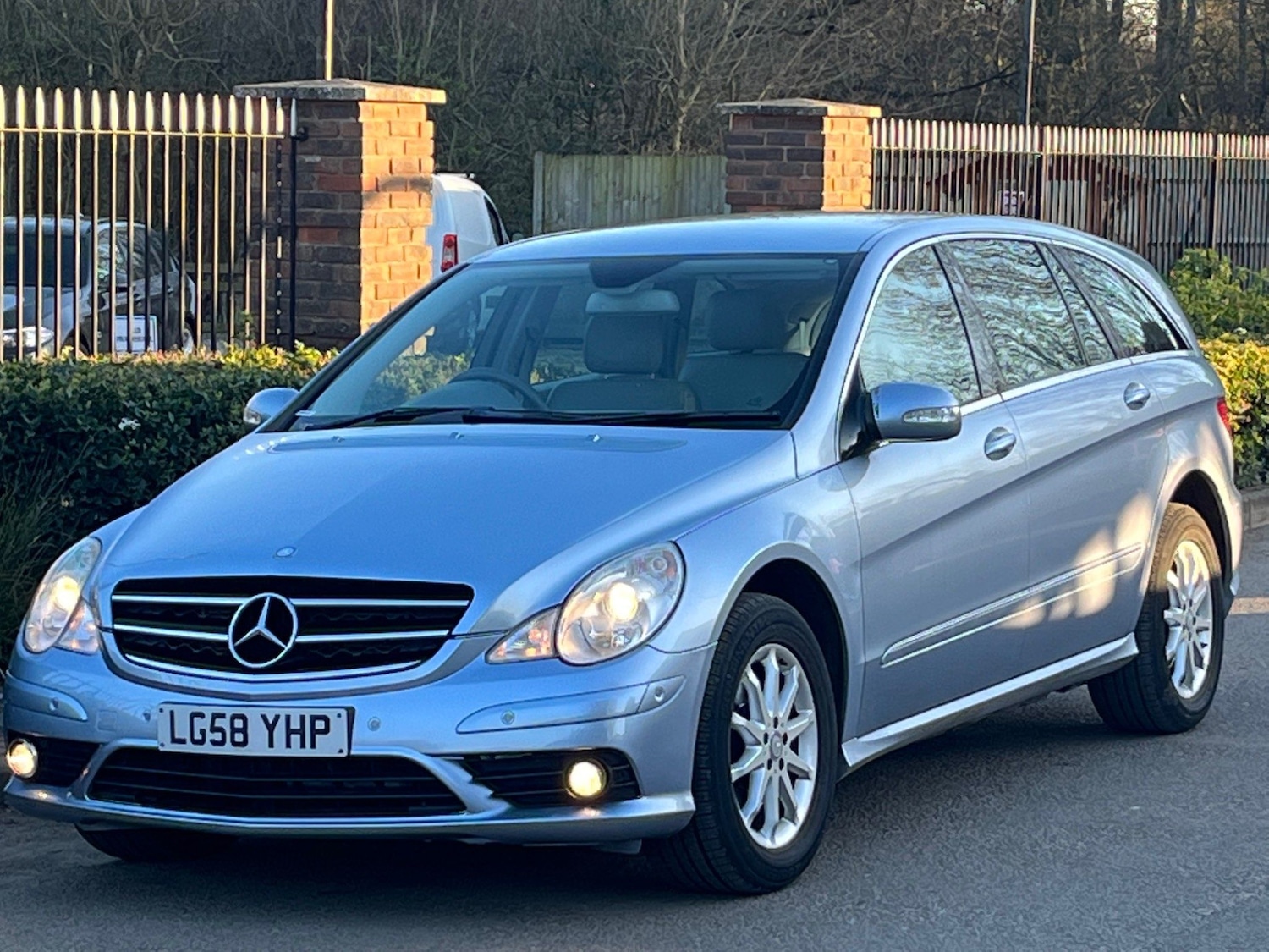 Used Mercedes-Benz R-Class 2008 for sale - 76123109: Photo 33