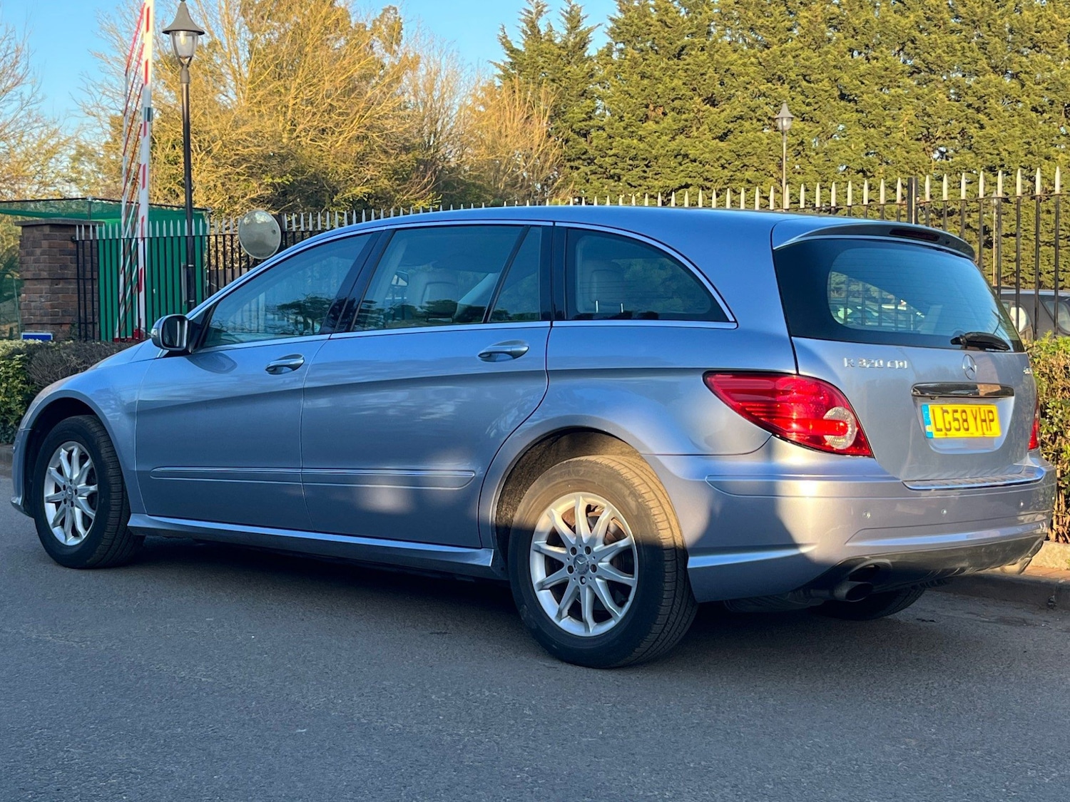 Used Mercedes-Benz R-Class 2008 for sale - 76123109: Photo 36