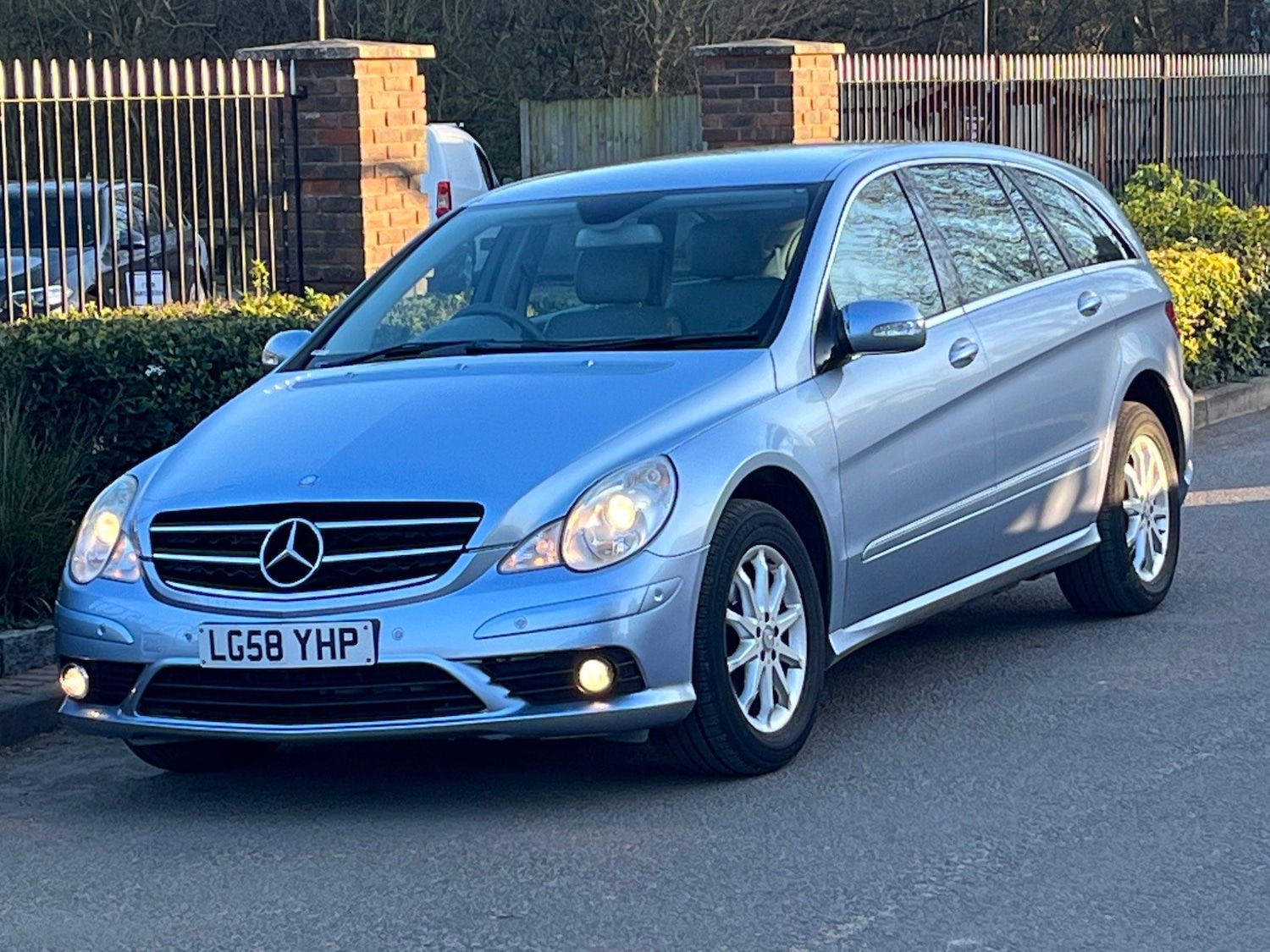 Used Mercedes-Benz R-Class 2008 for sale - 76123109: Photo 39