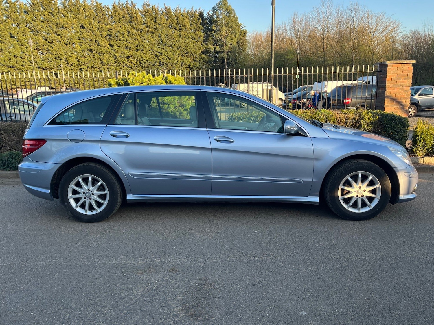 Used Mercedes-Benz R-Class 2008 for sale - 76123109: Photo 5