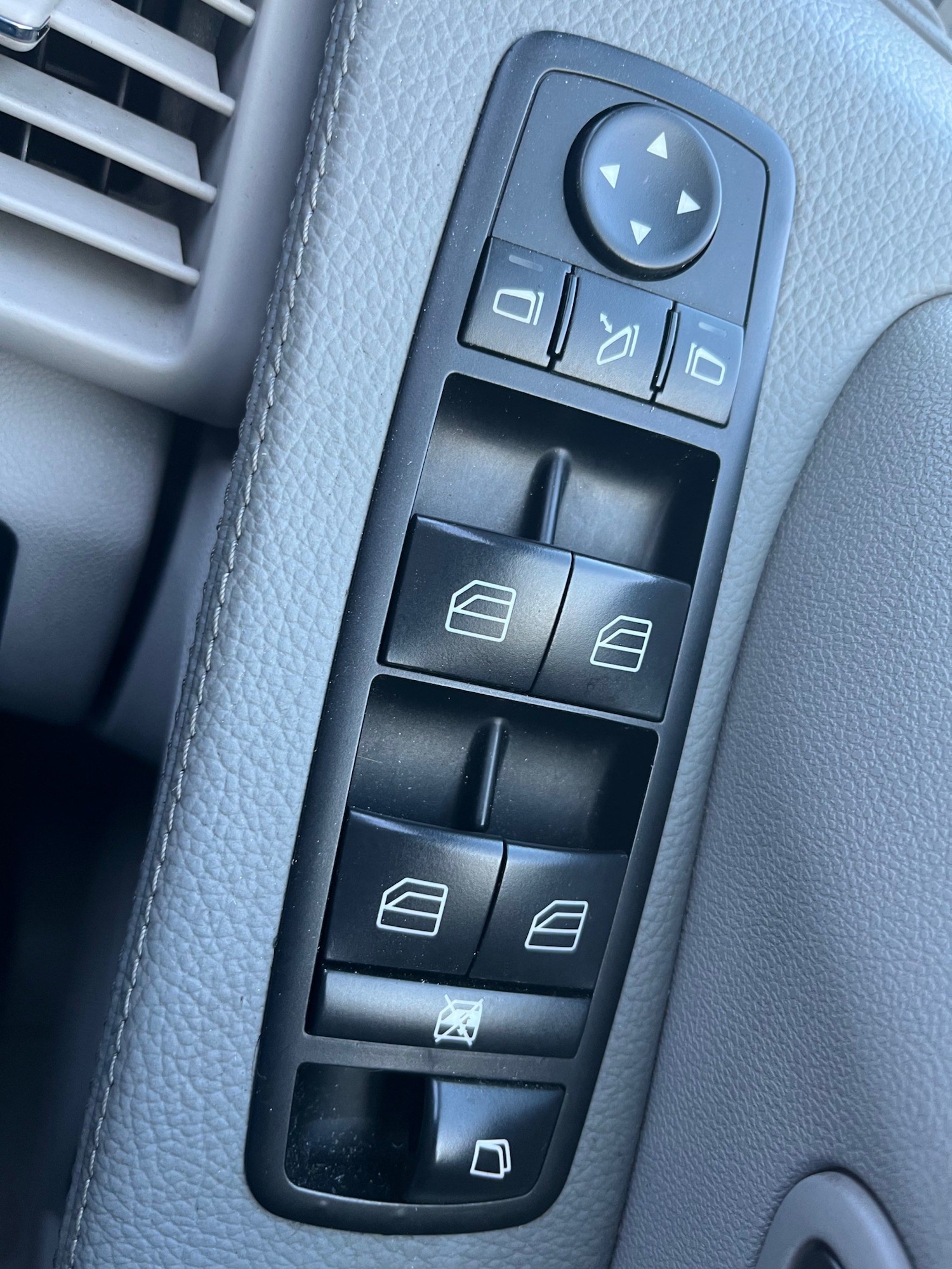 Used Mercedes-Benz R-Class 2008 for sale - 76123109: Photo 52