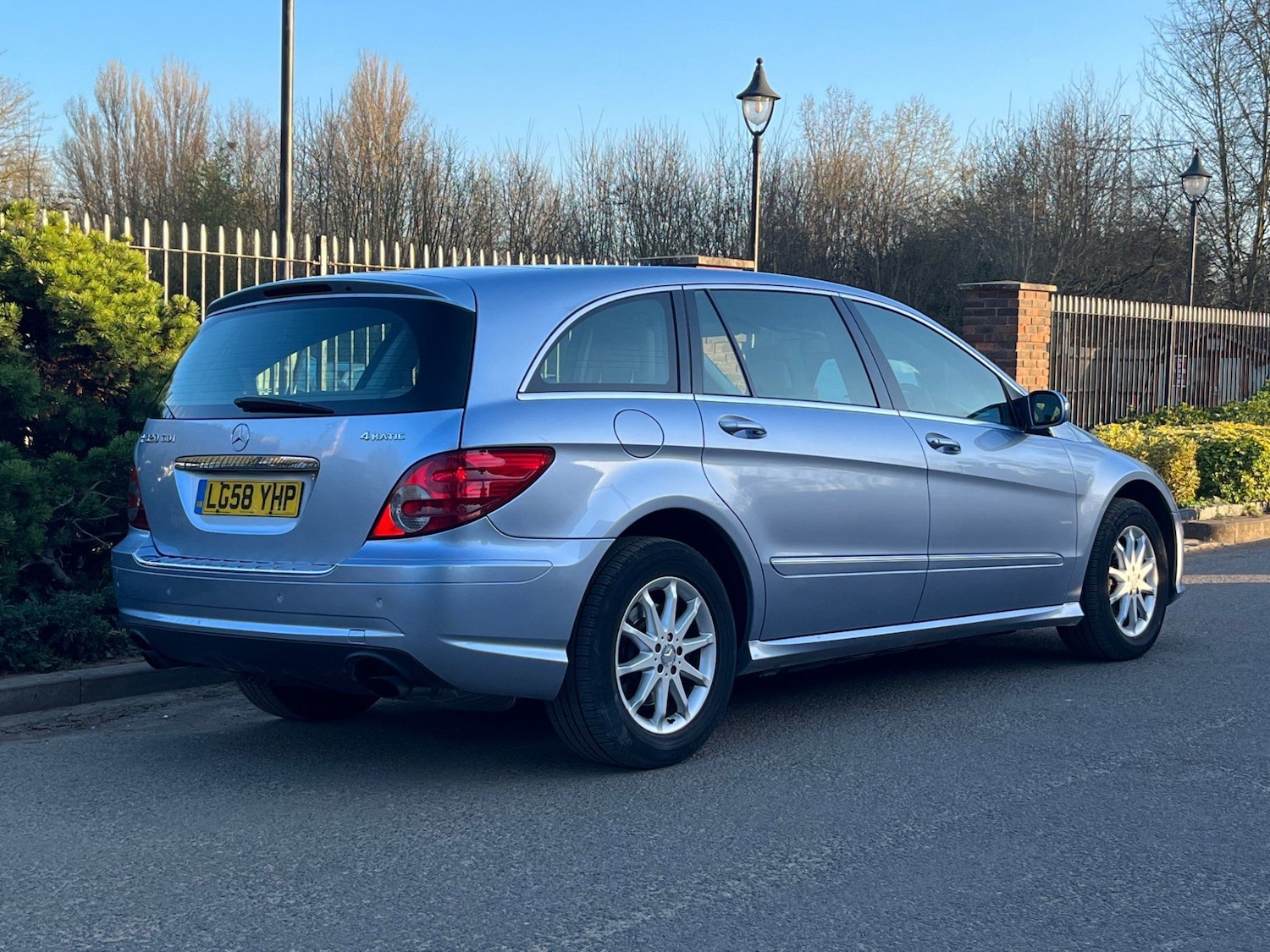 Used Mercedes-Benz R-Class 2008 for sale - 76123109: Photo 8