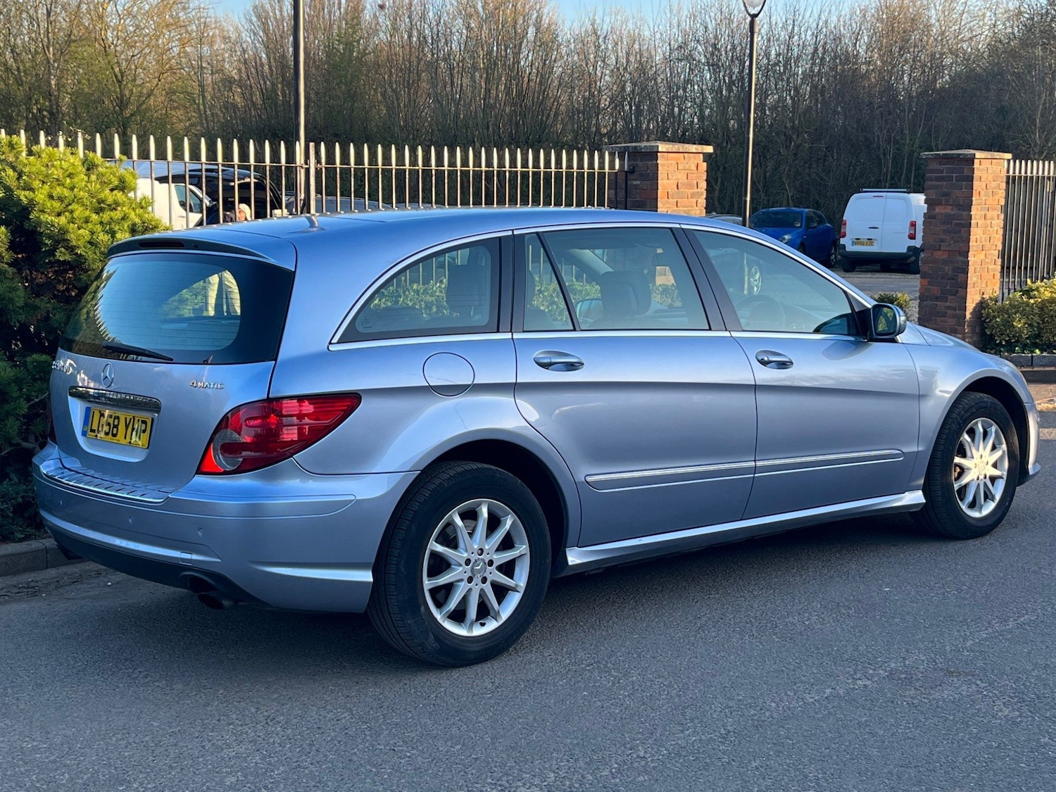 Used Mercedes-Benz R-Class 2008 for sale - 76123109: Photo 9