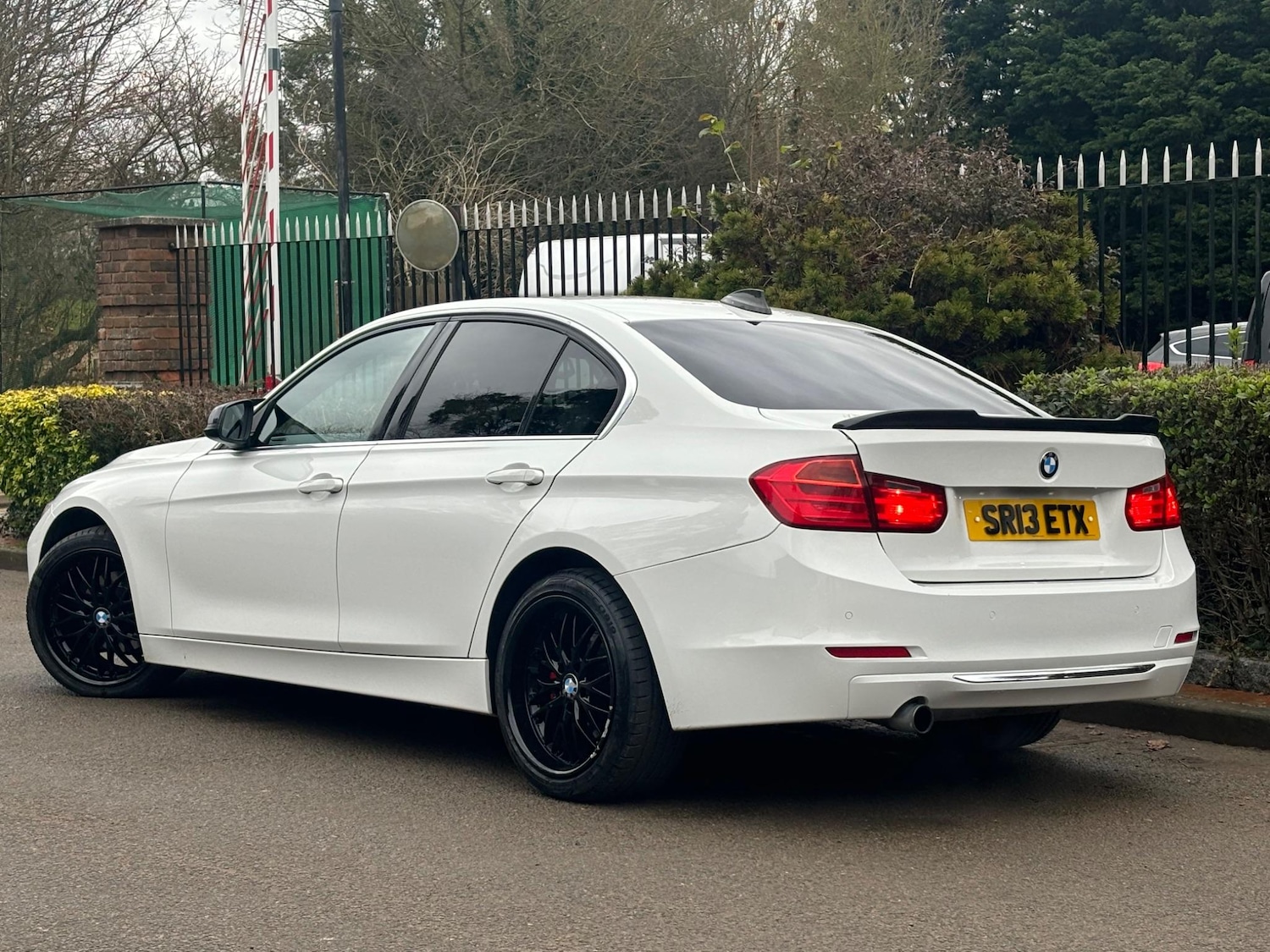 Used BMW 3 Series 2013 for sale - 76122463: Photo 4