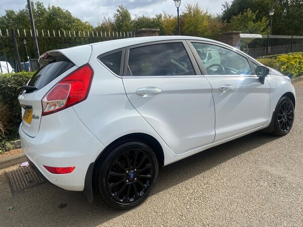 Used Ford Fiesta 2014 for sale - 76122354: Photo 7