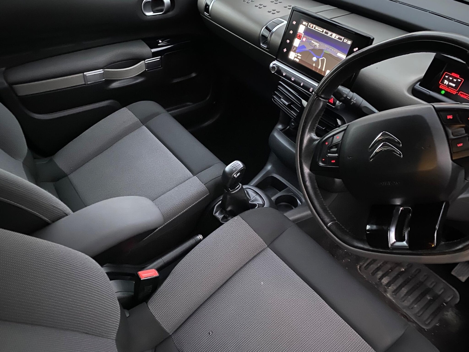 Used Citroen C4 Cactus 2016 for sale - 76597360: Photo 28