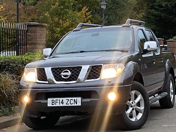 Used Nissan Navara 2014 for sale - 76296052: Photo