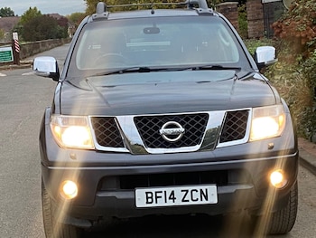 Used Nissan Navara 2014 for sale - 76296052: Photo
