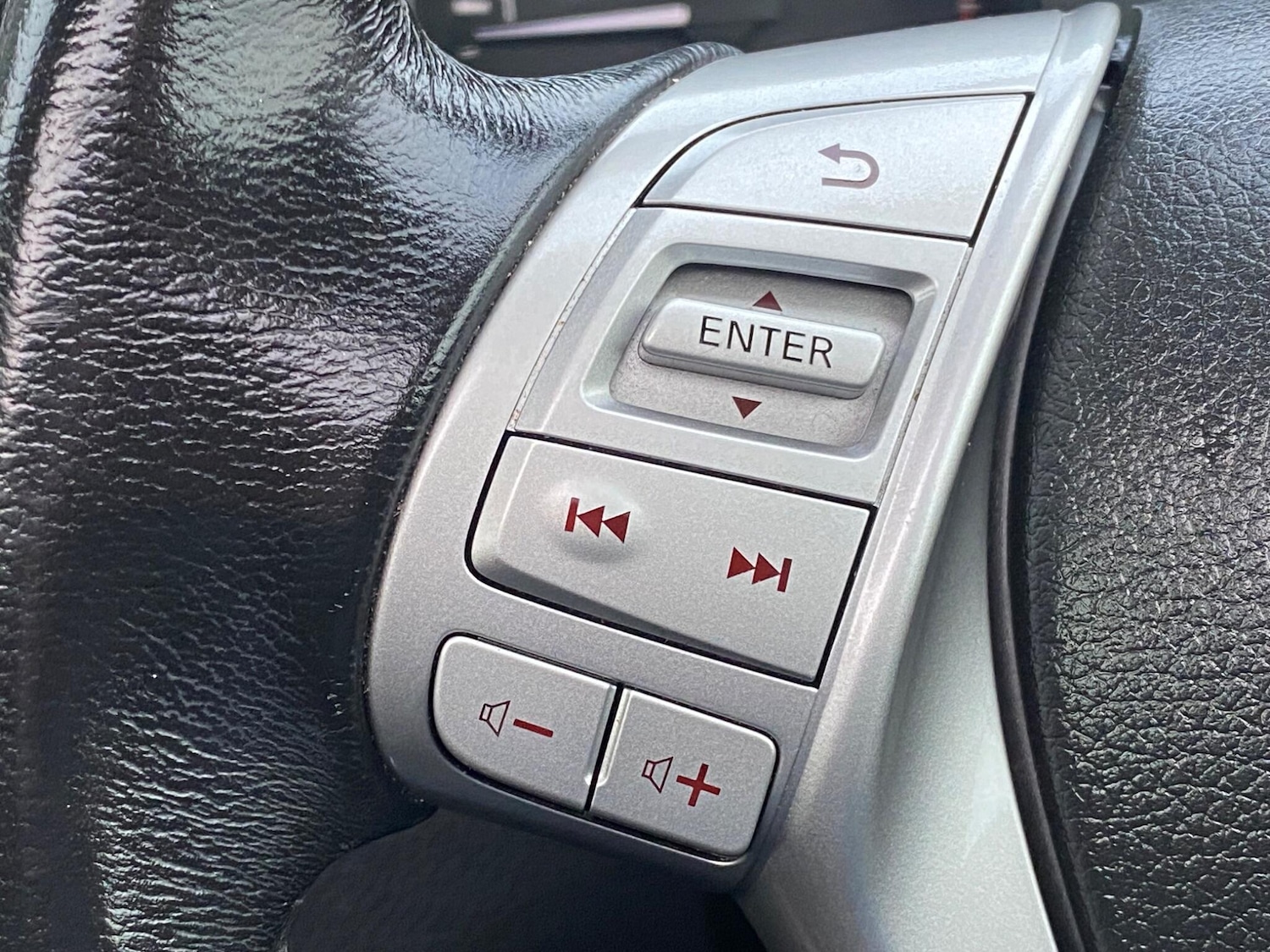 Used Nissan X-Trail 2017 for sale - 76239942: Photo 76