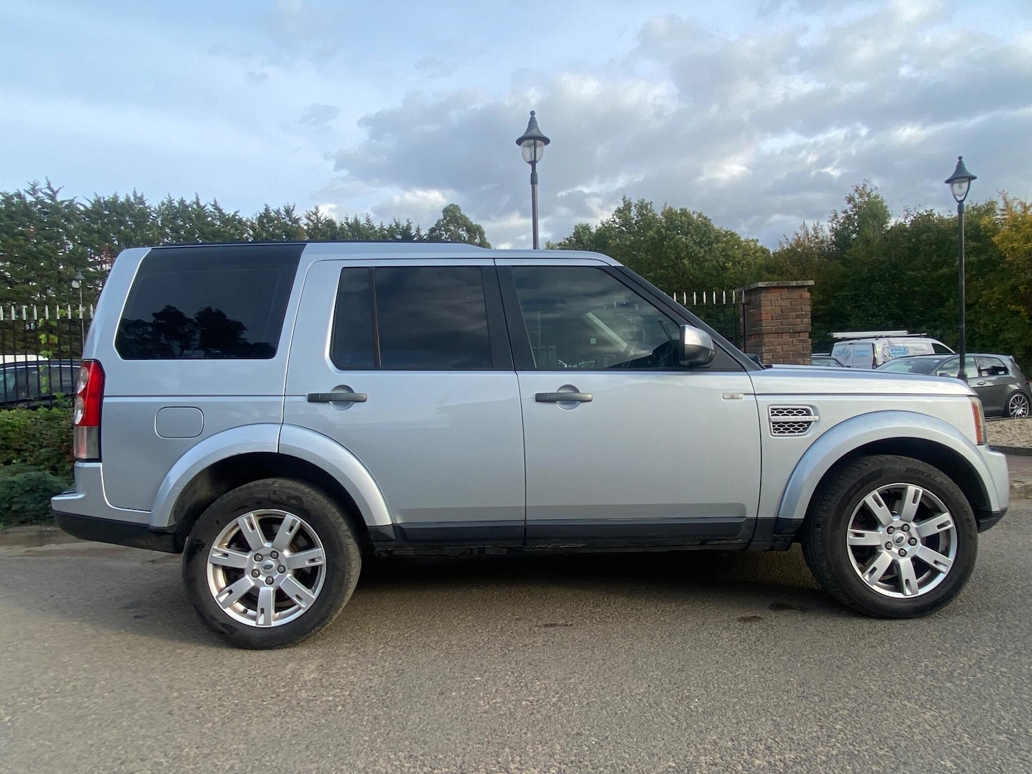Used Land Rover Discovery 4 2009 for sale - 76179809: Photo 24