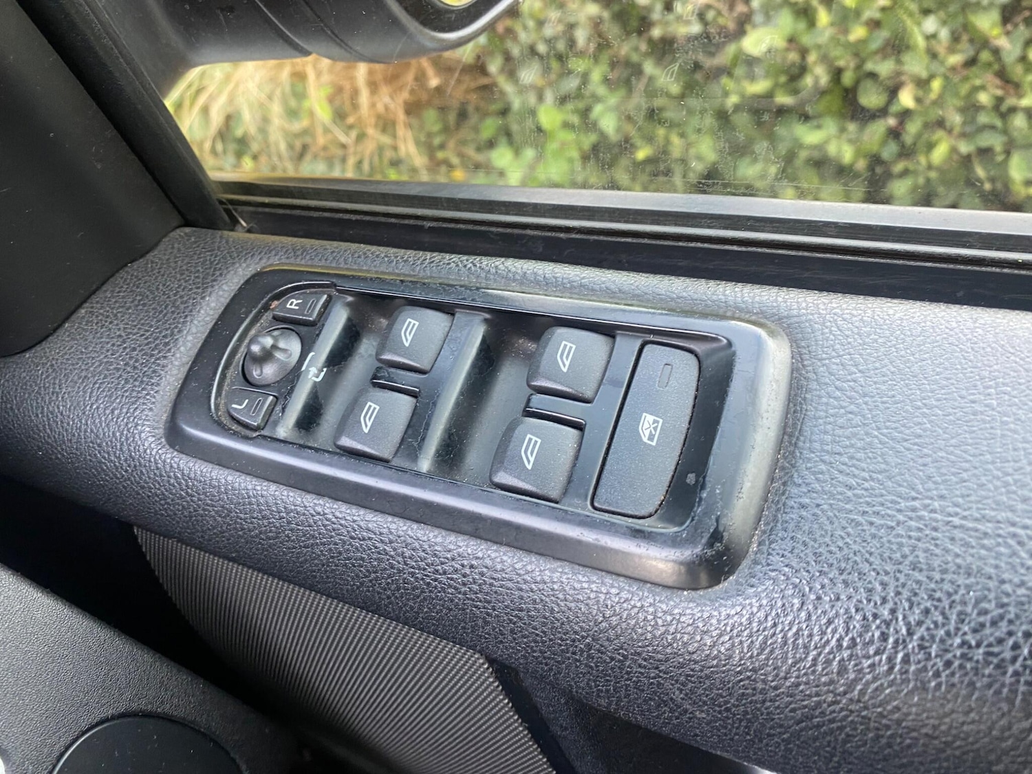 Used Land Rover Discovery 4 2009 for sale - 76179809: Photo 39