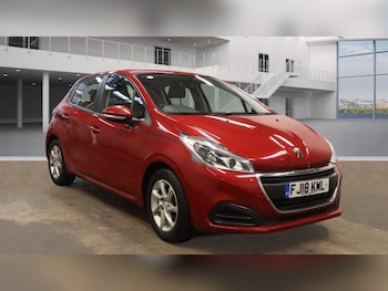 Used Peugeot 208 2019 for sale - 76121573: Photo