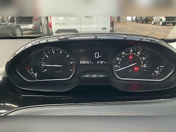 Used Peugeot 208 2019 for sale - 76121573: Photo