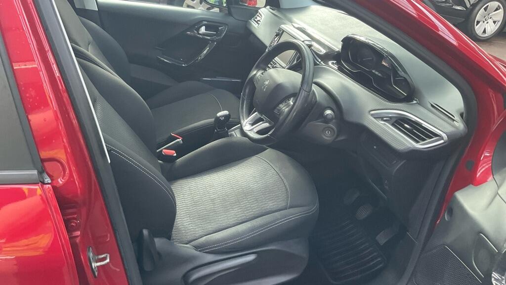 Used Peugeot 208 2019 for sale - 76121573: Photo 5