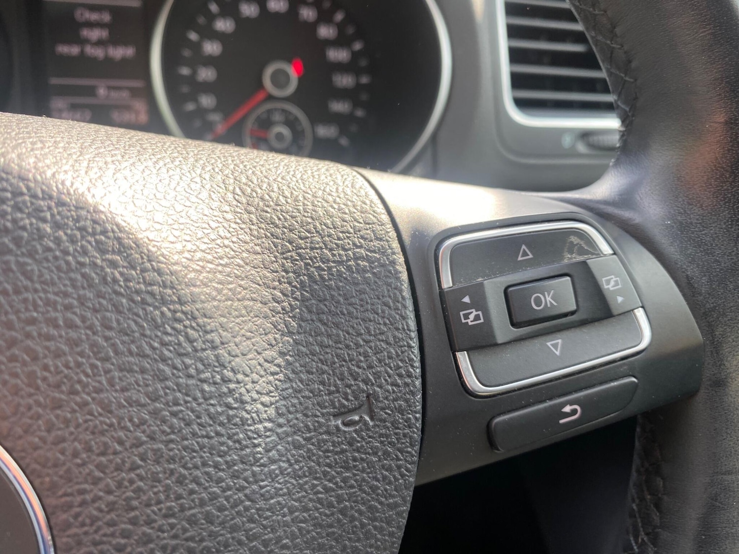 Used Volkswagen Golf 2012 for sale - 76121801: Photo 17