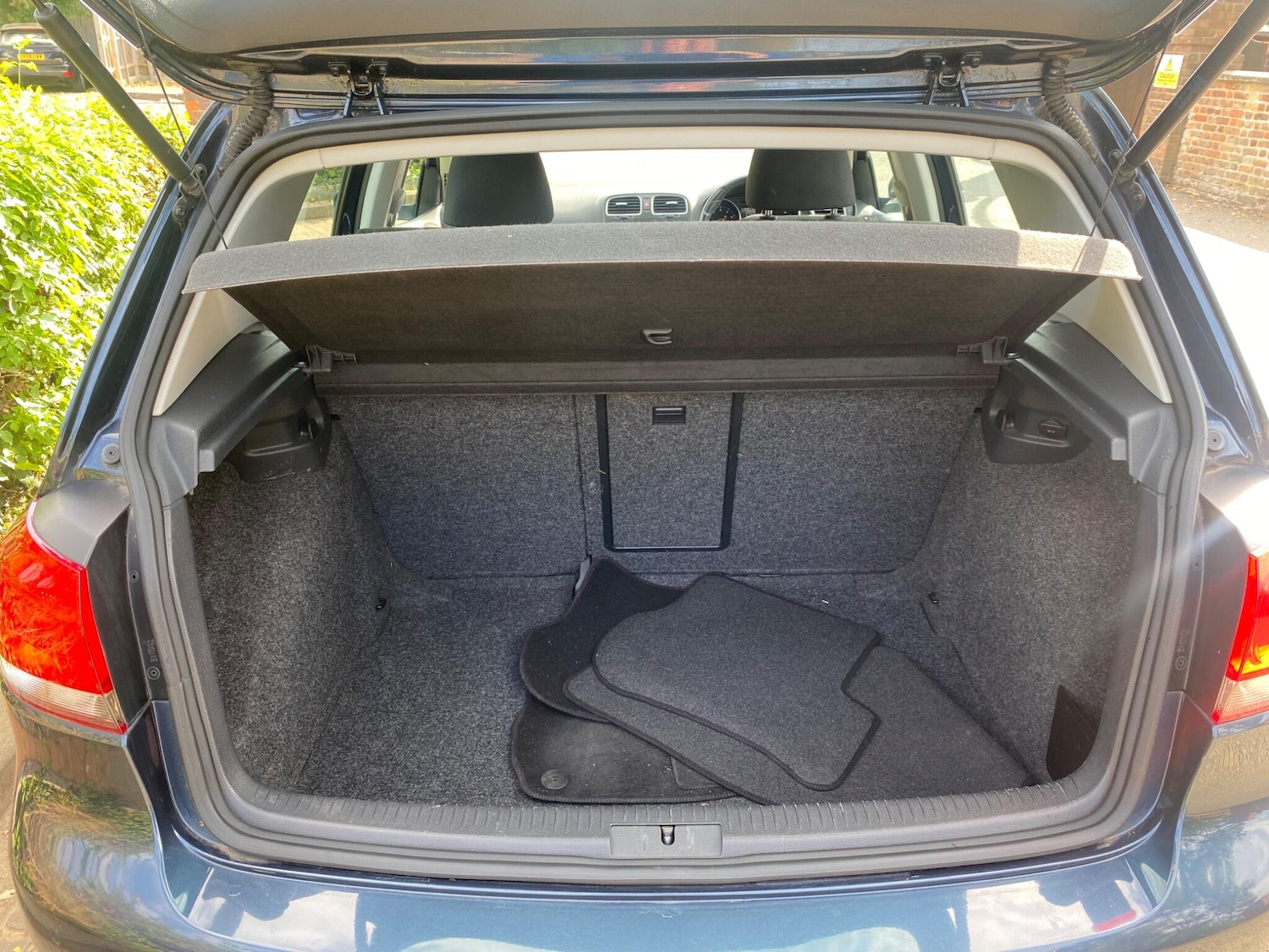 Used Volkswagen Golf 2012 for sale - 76121801: Photo 31