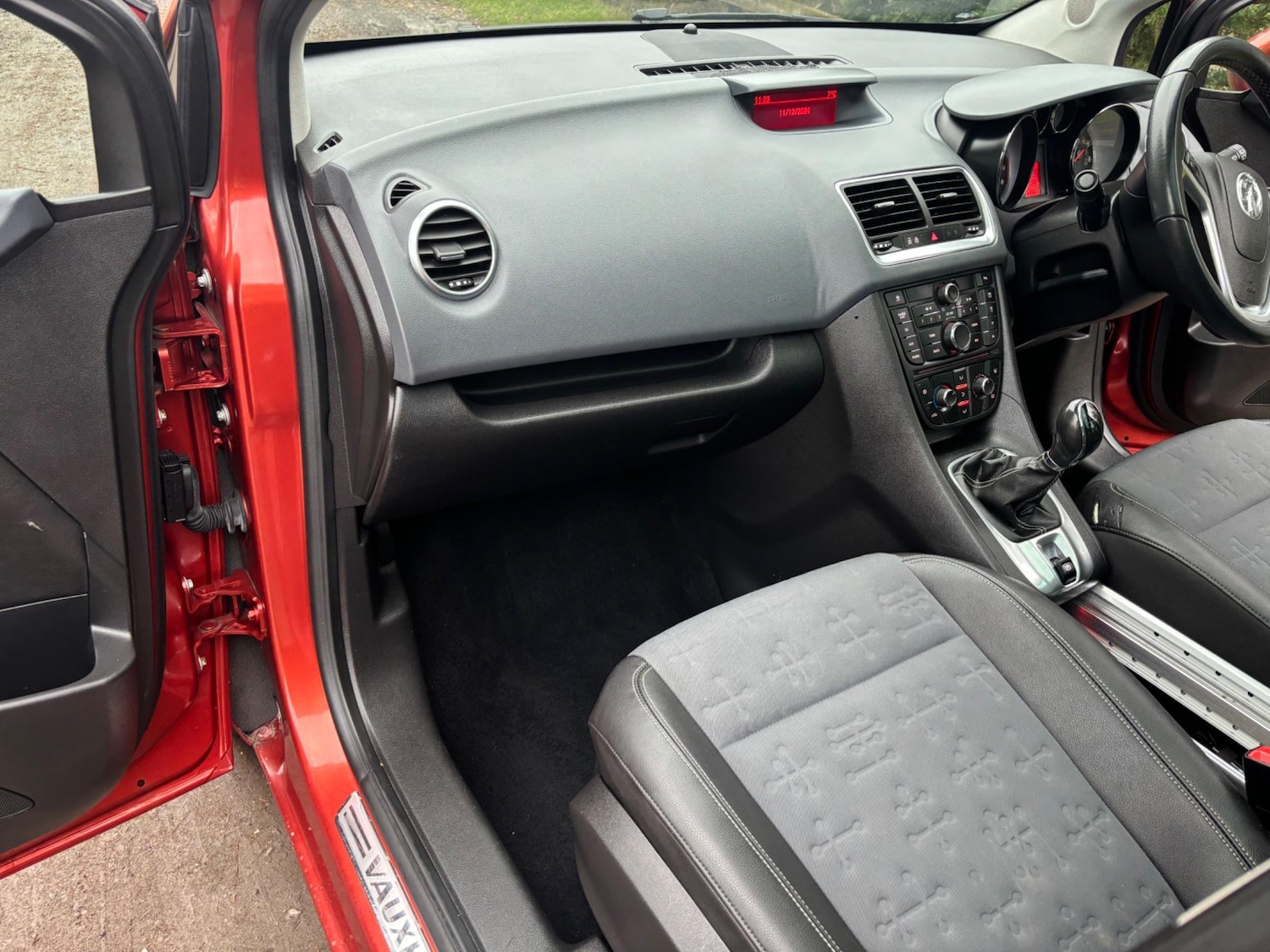 Used Vauxhall Meriva 2013 for sale - 76122036: Photo 60