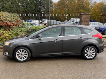 Used Ford Focus 2017 for sale - 76498897: Photo