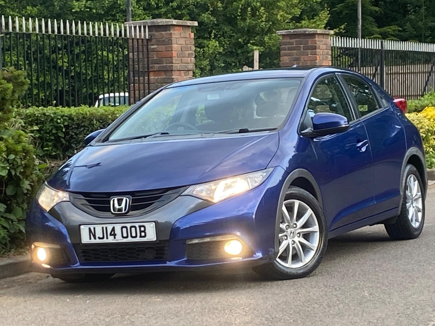 Used Honda Civic 2014 for sale - 76121525: Photo 10