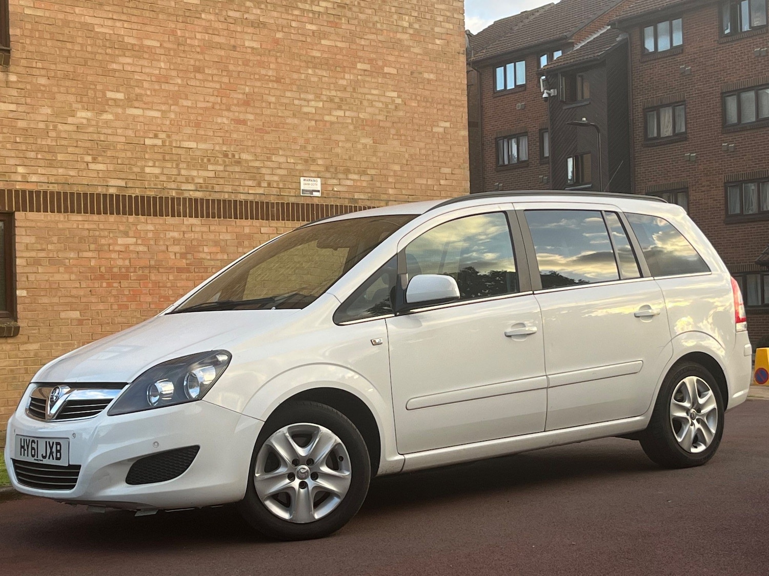 Used Vauxhall Zafira 2011 for sale - 76121820: Photo 1
