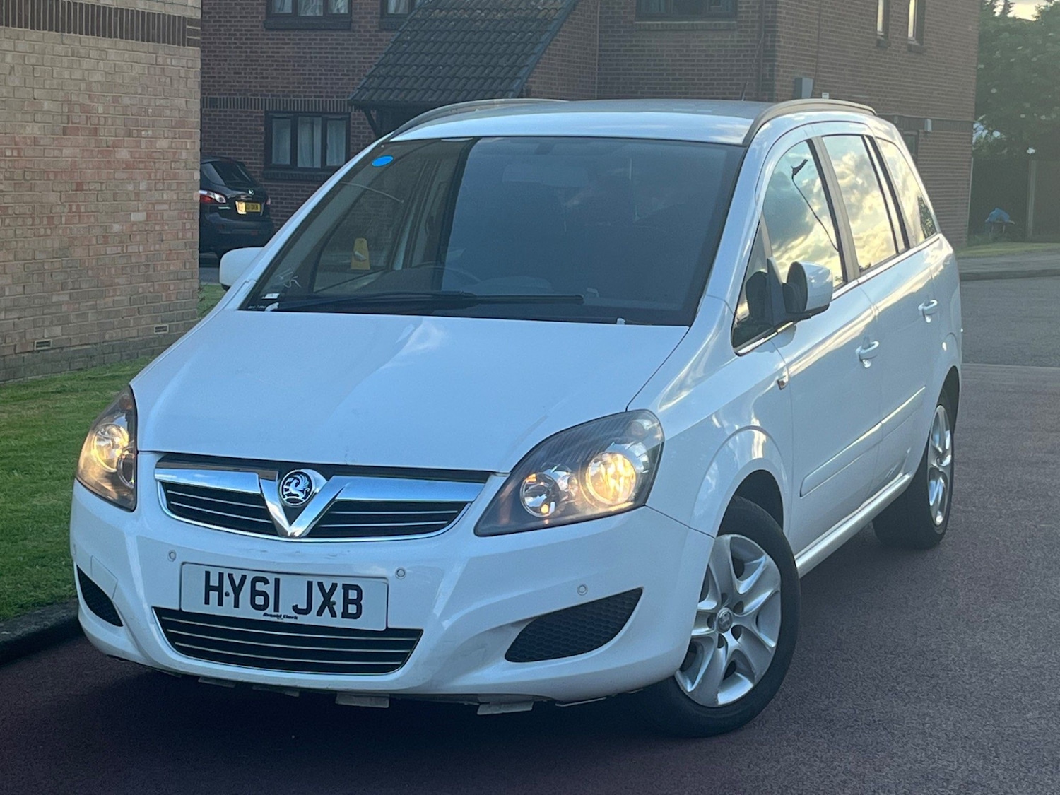 Used Vauxhall Zafira 2011 for sale - 76121820: Photo 4