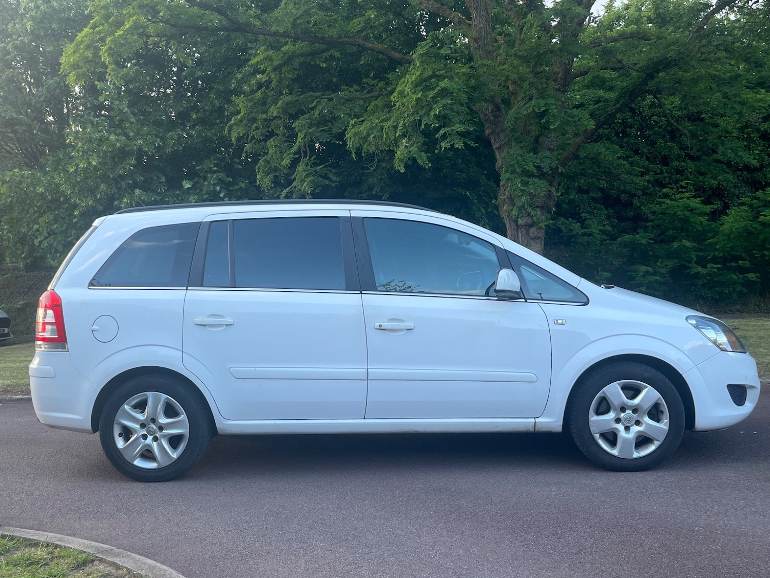 Used Vauxhall Zafira 2011 for sale - 76121820: Photo 9