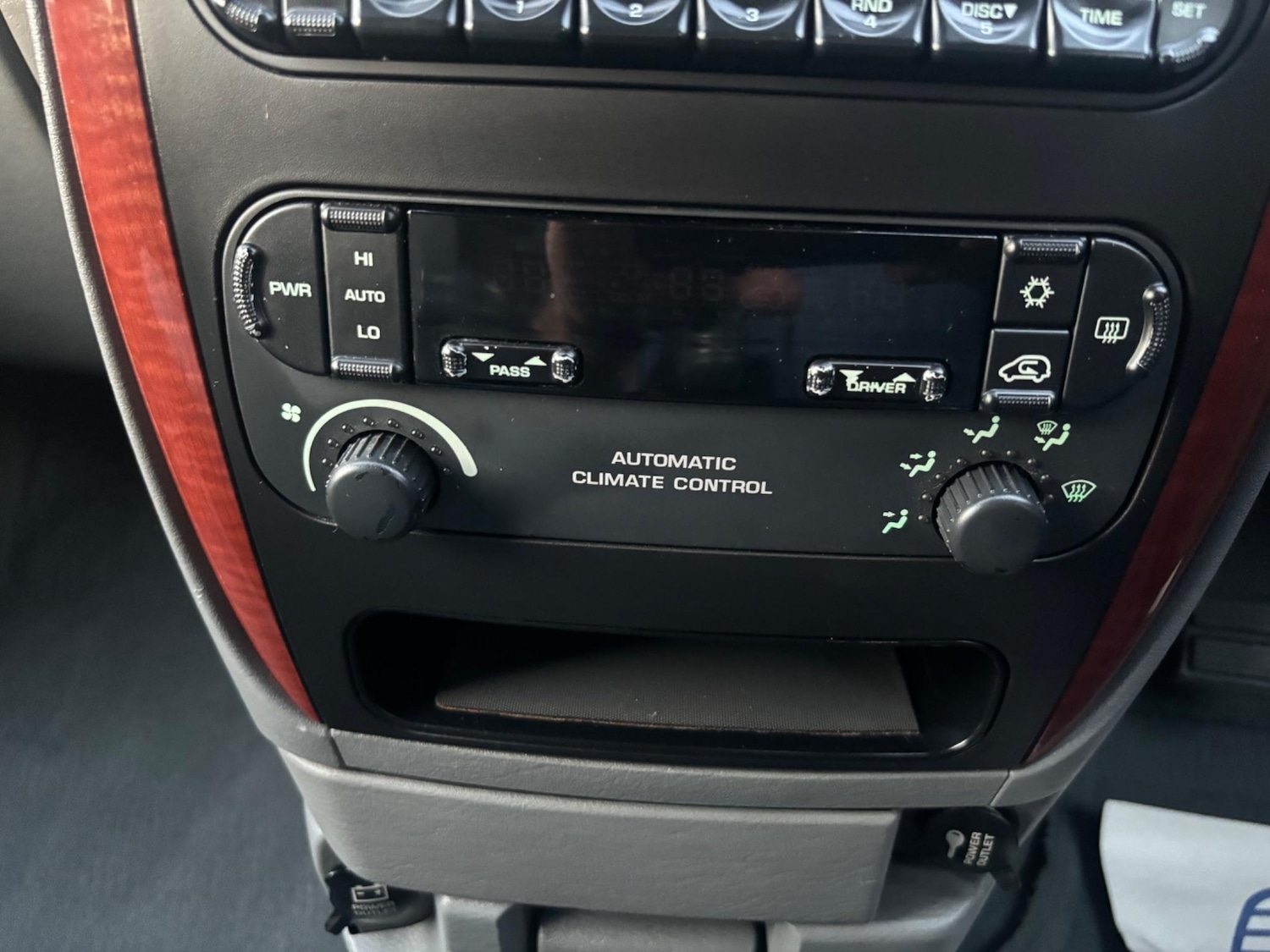 Used Chrysler Grand Voyager 2007 for sale - 76121369: Photo 47