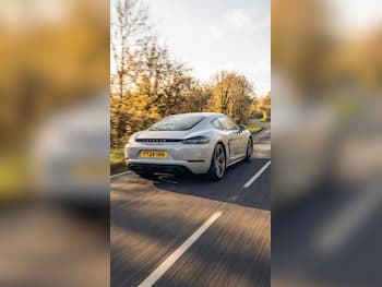 Used Porsche 718 Cayman 2024 for sale - 79699567: Photo