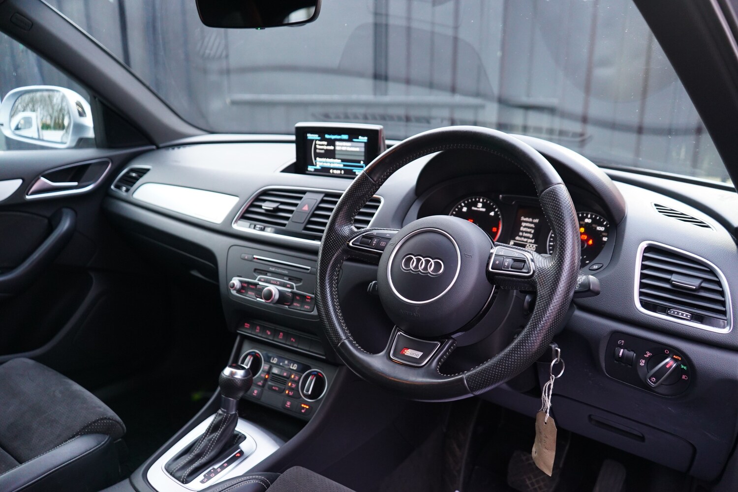 Used Audi Q3 2015 for sale - 77493778: Photo 41